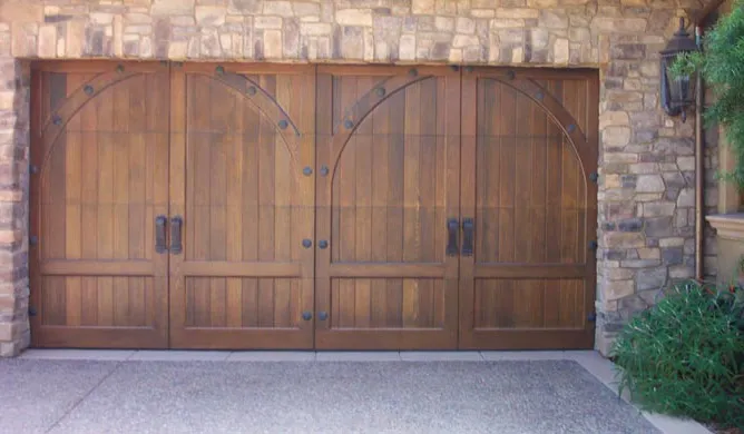 Oak Summit Garage Doors - example 4