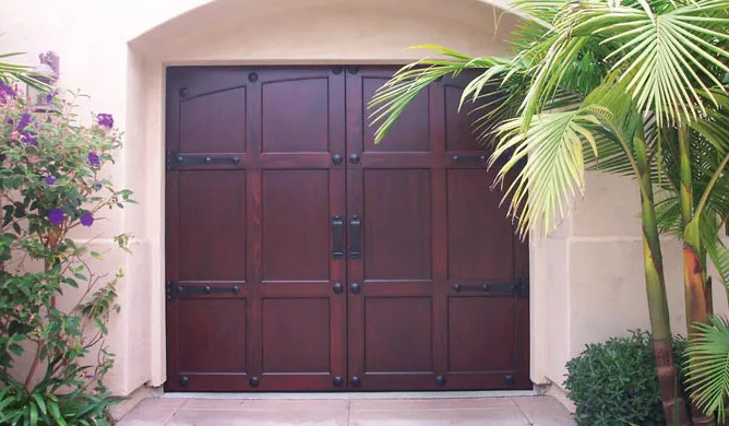 Oak Summit Garage Doors - example 5